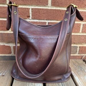Costa Rican Vintage Coach Slim Duffle Sac No. 9060